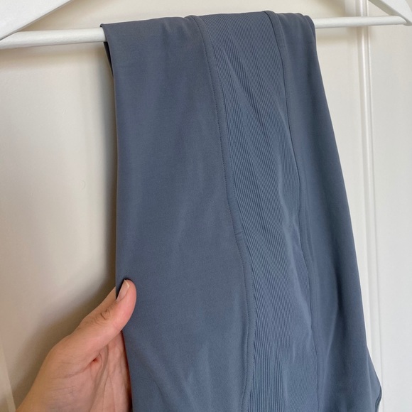 Lululemon Ribbed Legging - Picture 4 of 5